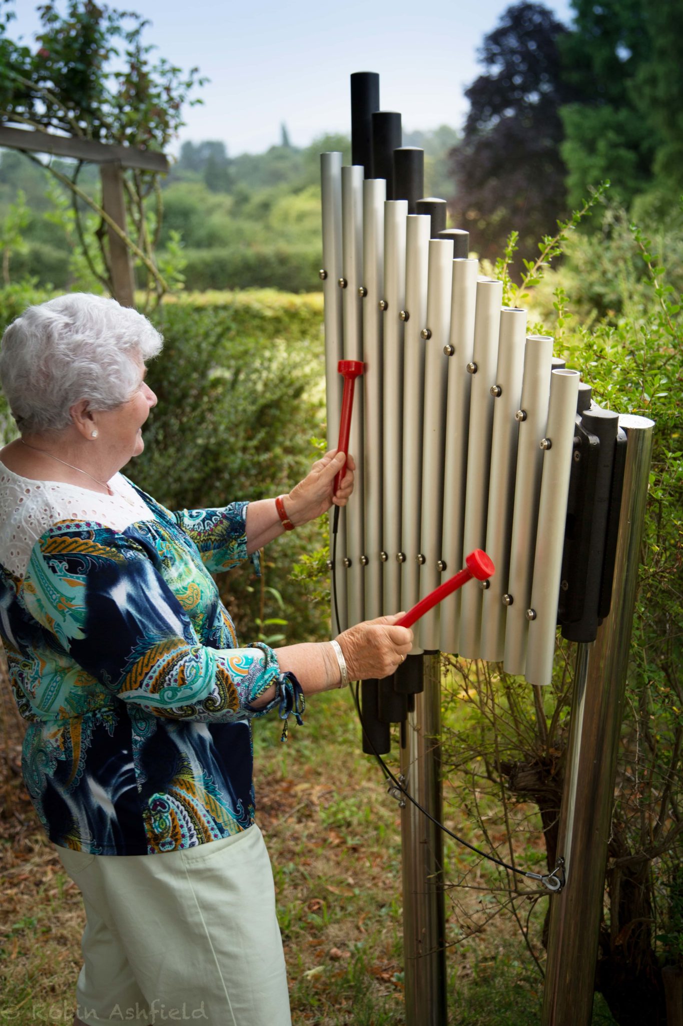 Faîtes entrer la musique dans les jardins thérapeutiques des EHPAD — free download